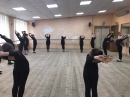 Занятие школы-студии хореографического ансамбля "Зоренька"